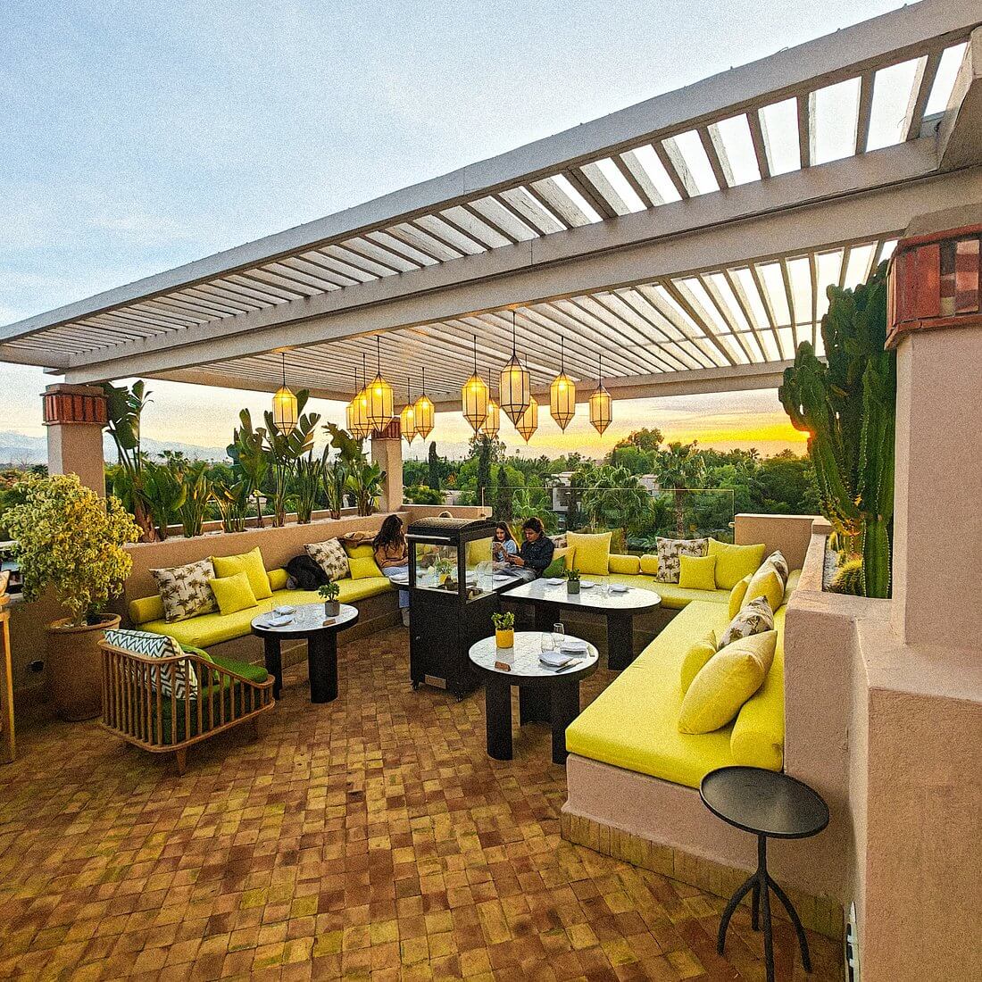 Zest Rooftop Bar - Four Seasons 4