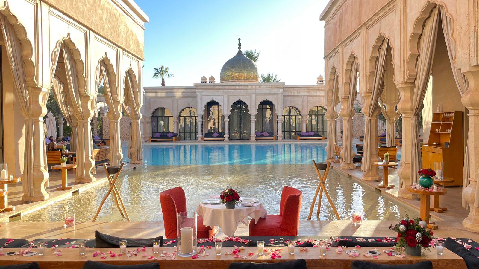 Palais Namaskar 3
