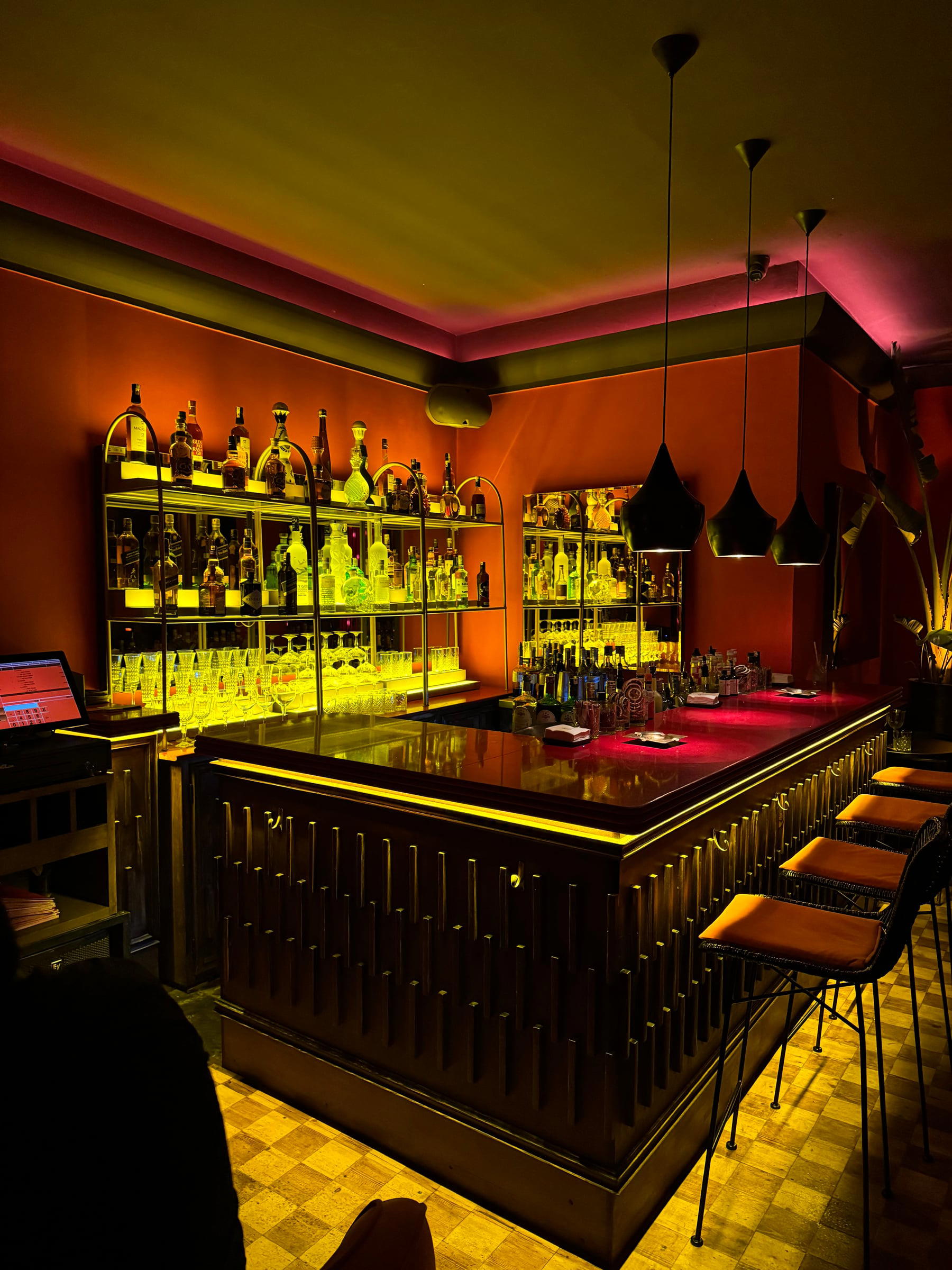 The bar of Le Salon Late Room