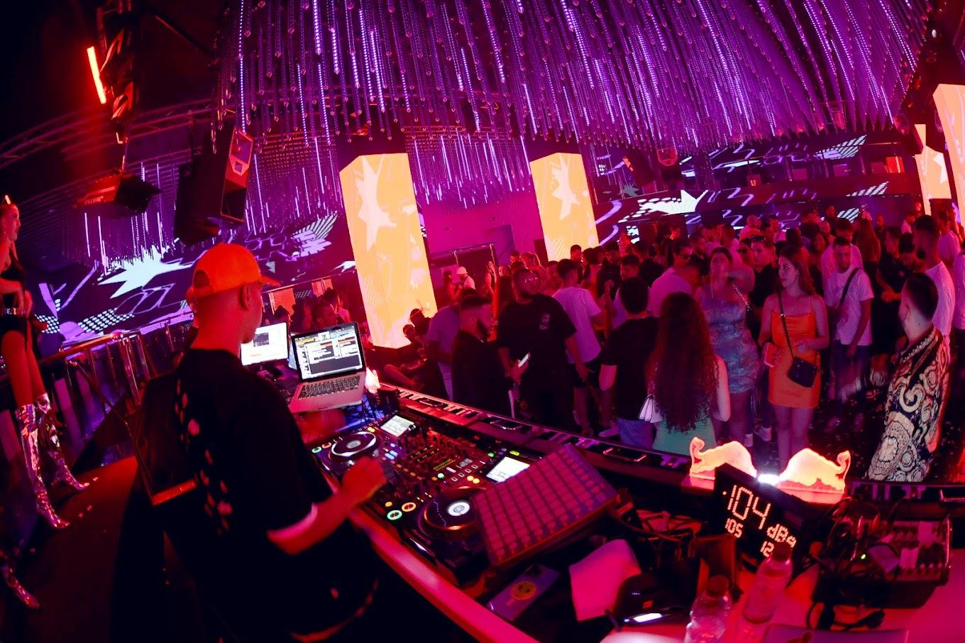 555 Famous Club 8