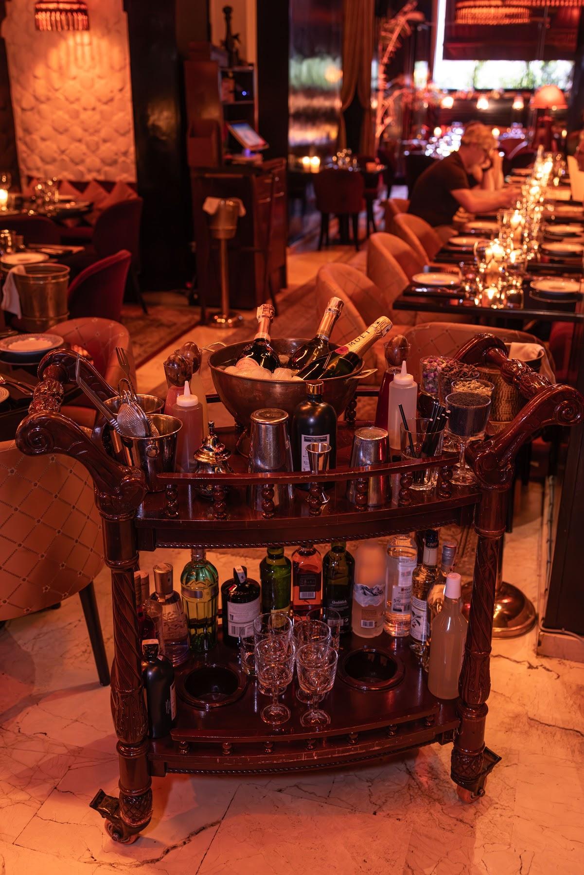 Azar Restaurant 8