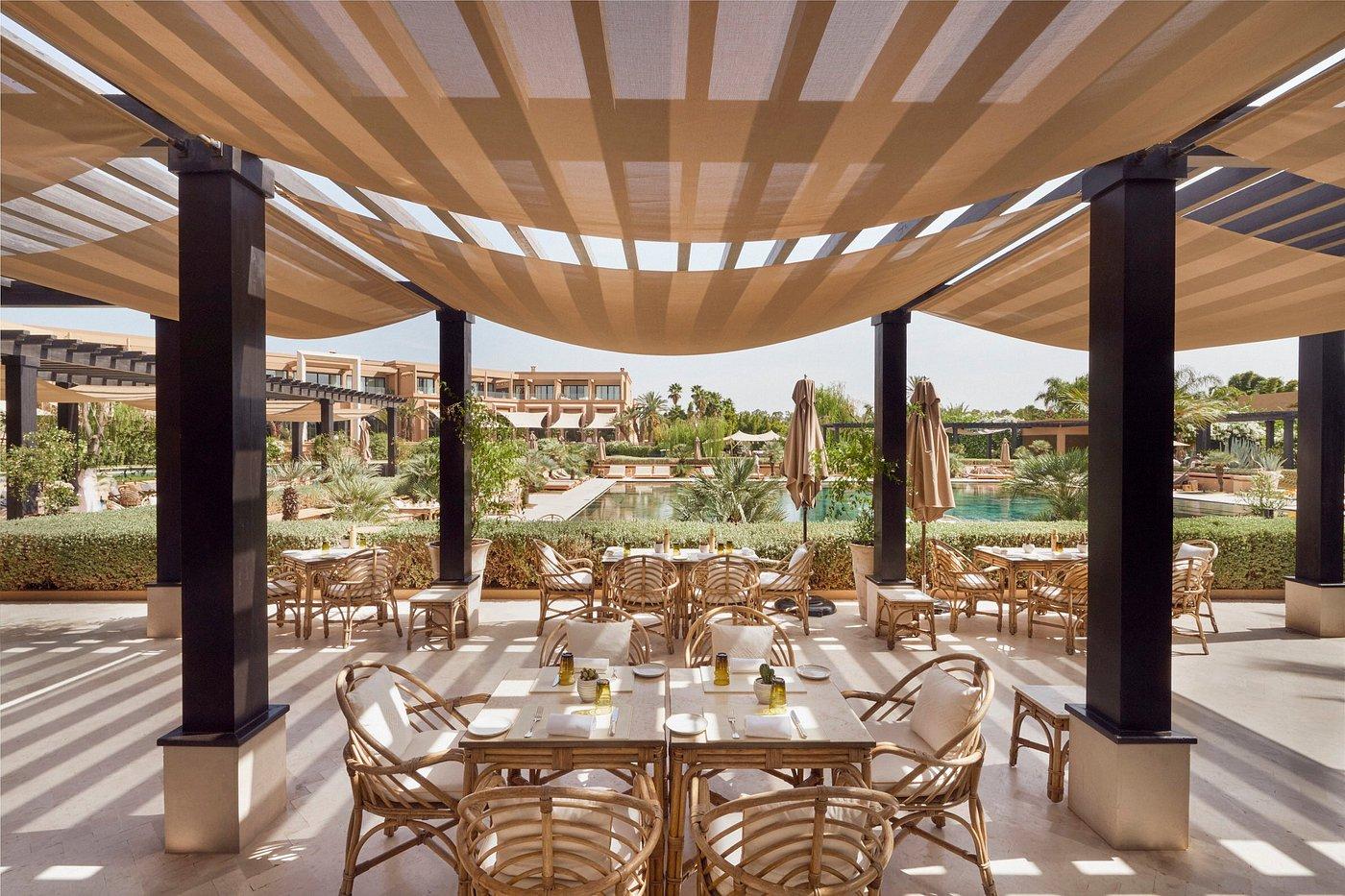 Mandarin Oriental - Pool Garden 3
